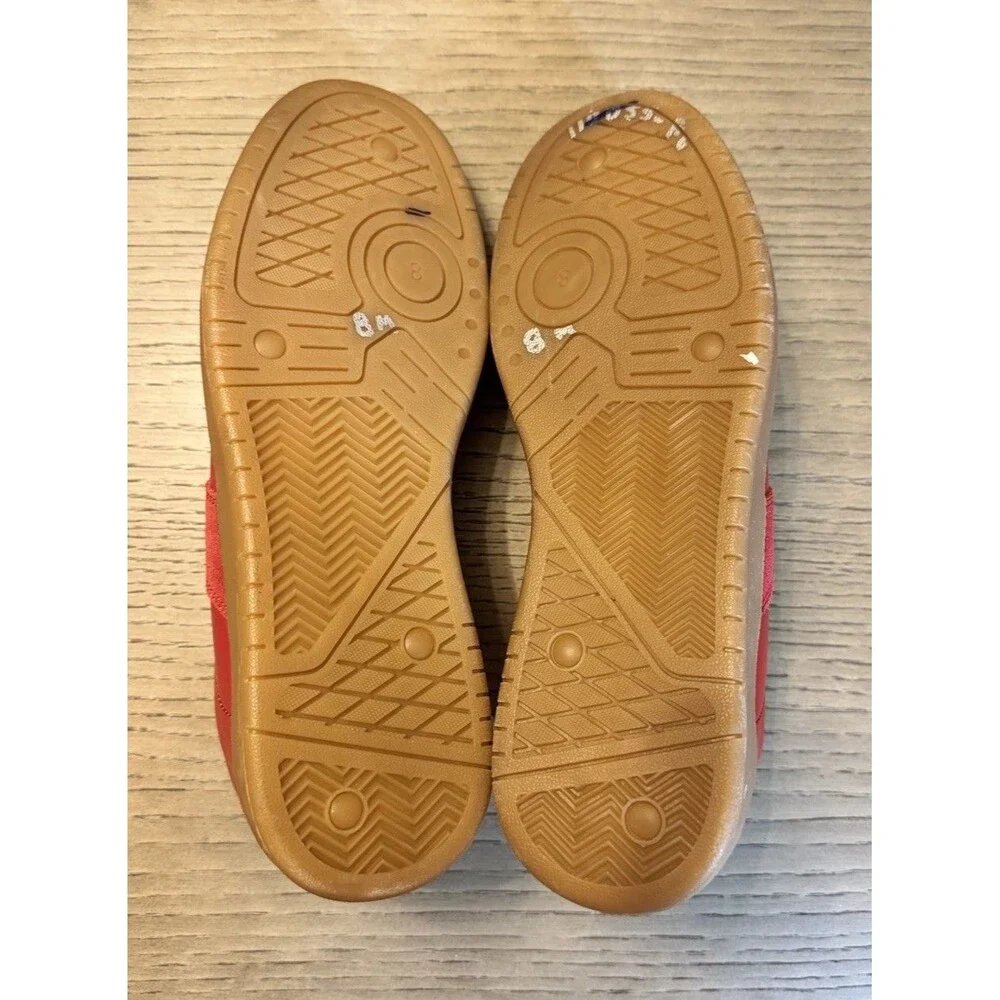 Steve Madden Men’s Dixon Leather and Suede Low Top Gum Sole Sneakers. Size 8